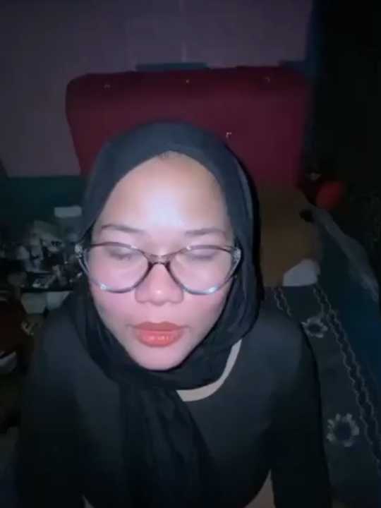 Istri Temen Yang Binalnya Bukan Main