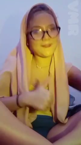 Bokep Indonesia Ukhti Hijab Cantik Colmek Ngangkang Memek Nya Pink Banget rells